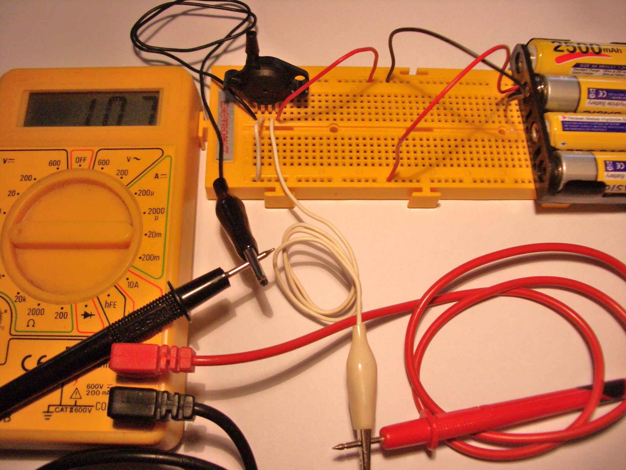 Diseo de un sensor casero de presin de neumtica para LEGO Mindstorm NXT